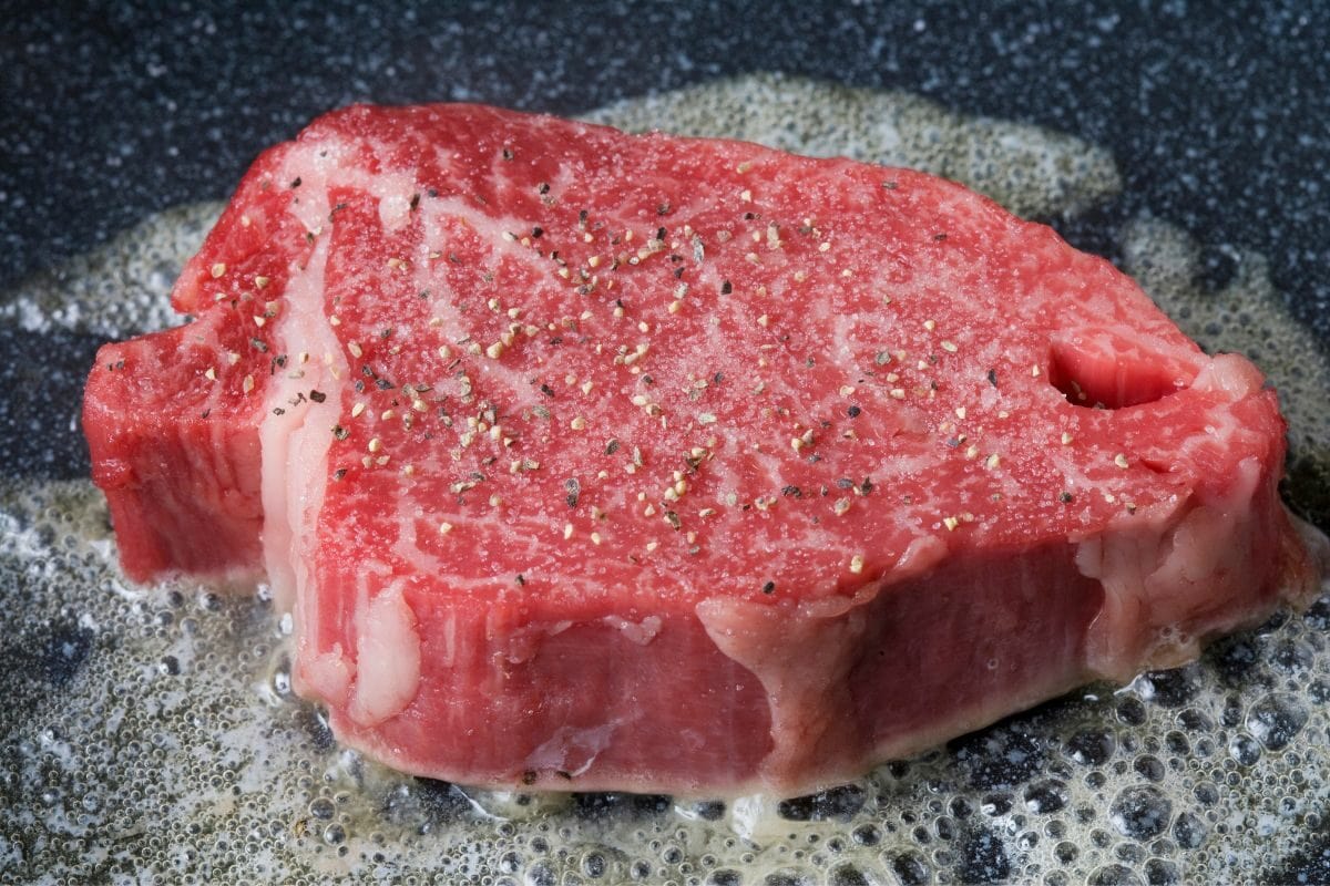 Cooking Tenderloin Steak on a Stove