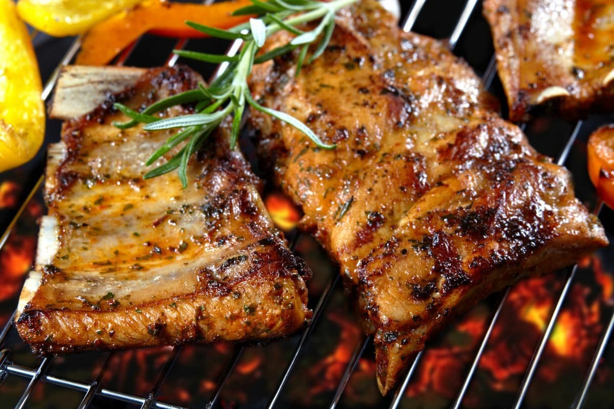 Juicy Grilled Pork with Rosemary Leaves