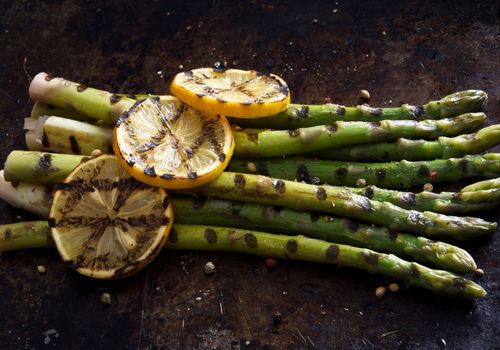 Grilled Asparagus with Lemon and Seasonings