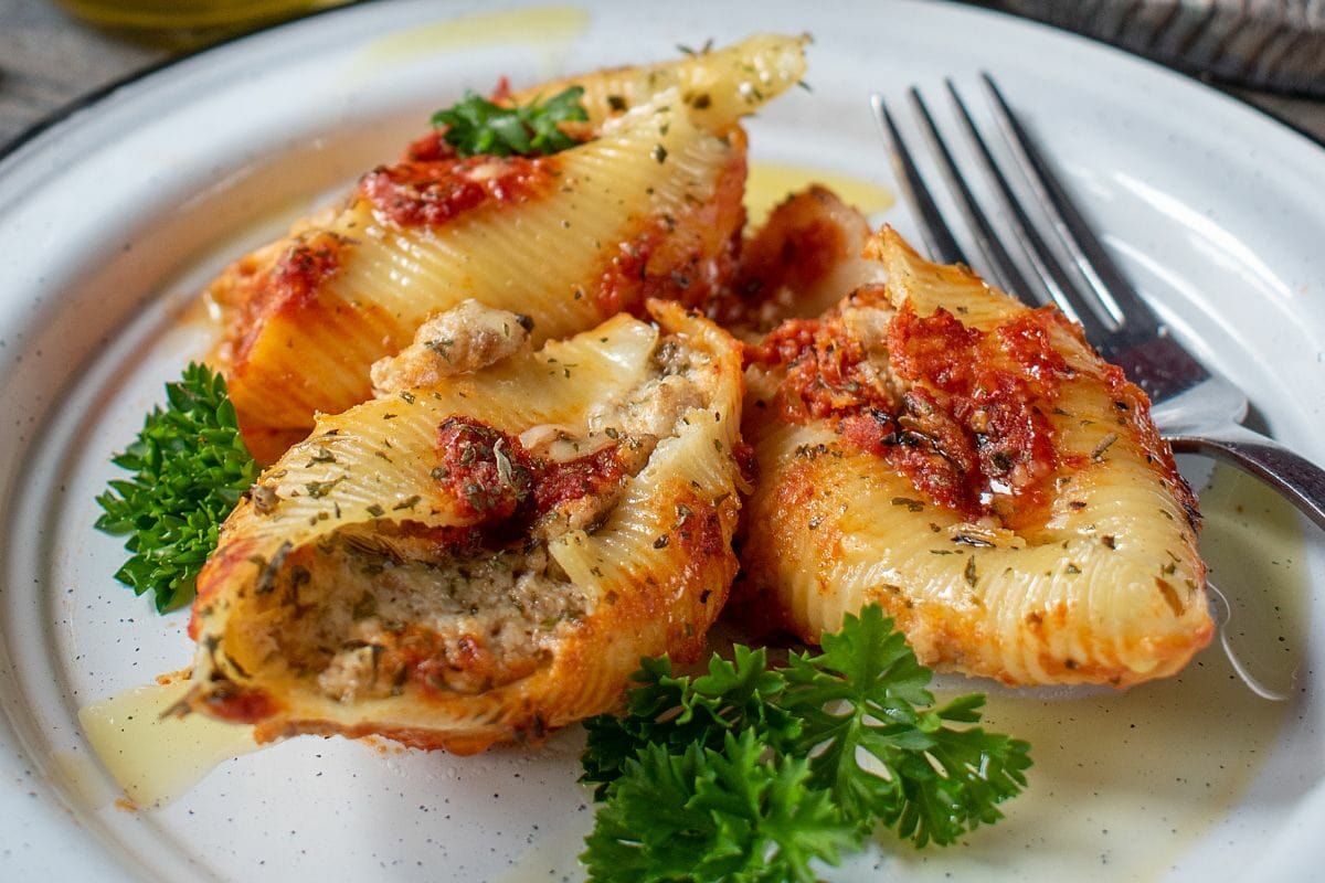 Manicotti Pasta Shells with Spinach and Ricotta
