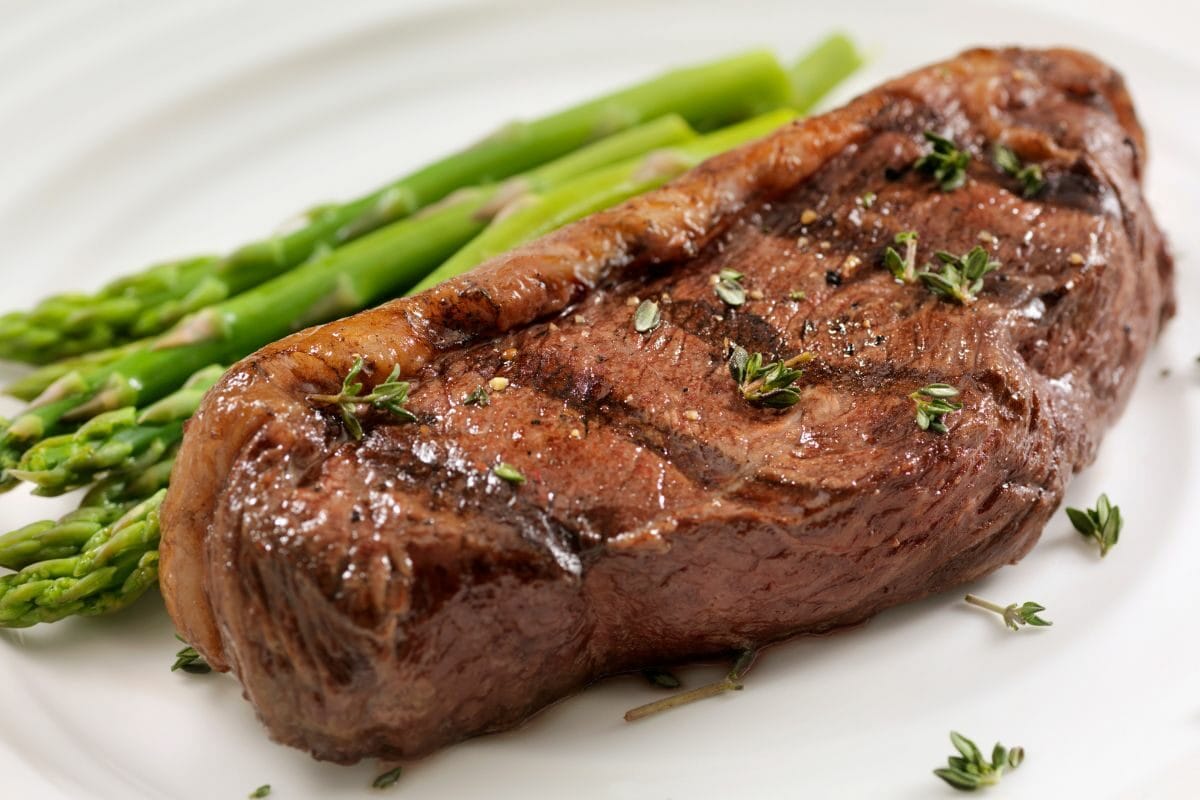 Top Sirloin Steak with Asparagus
