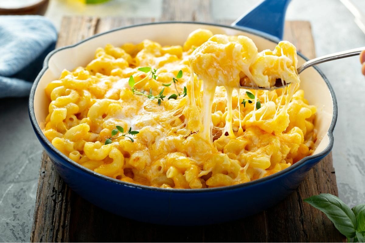 Baked Mac and Cheese in a Cast Iron Pan